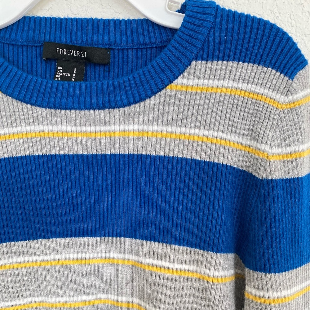 Forever 21 Long Sleeves Striped Semi Cropped Light Sweater Top Small - Picture 4 of 7